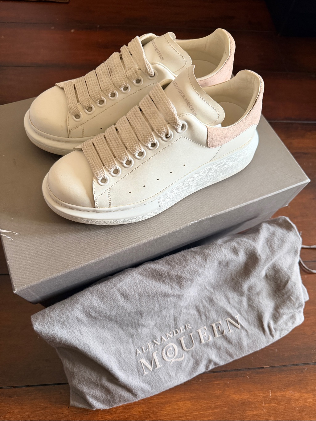 Alexander Mcqueen Cream Leather Platform Sneakers With Blush Pink Heel Tab